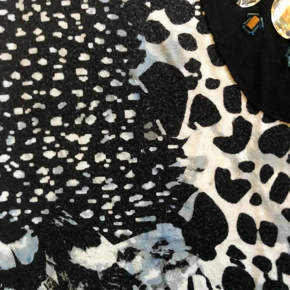 Embellished tank - Picture 3 of 3